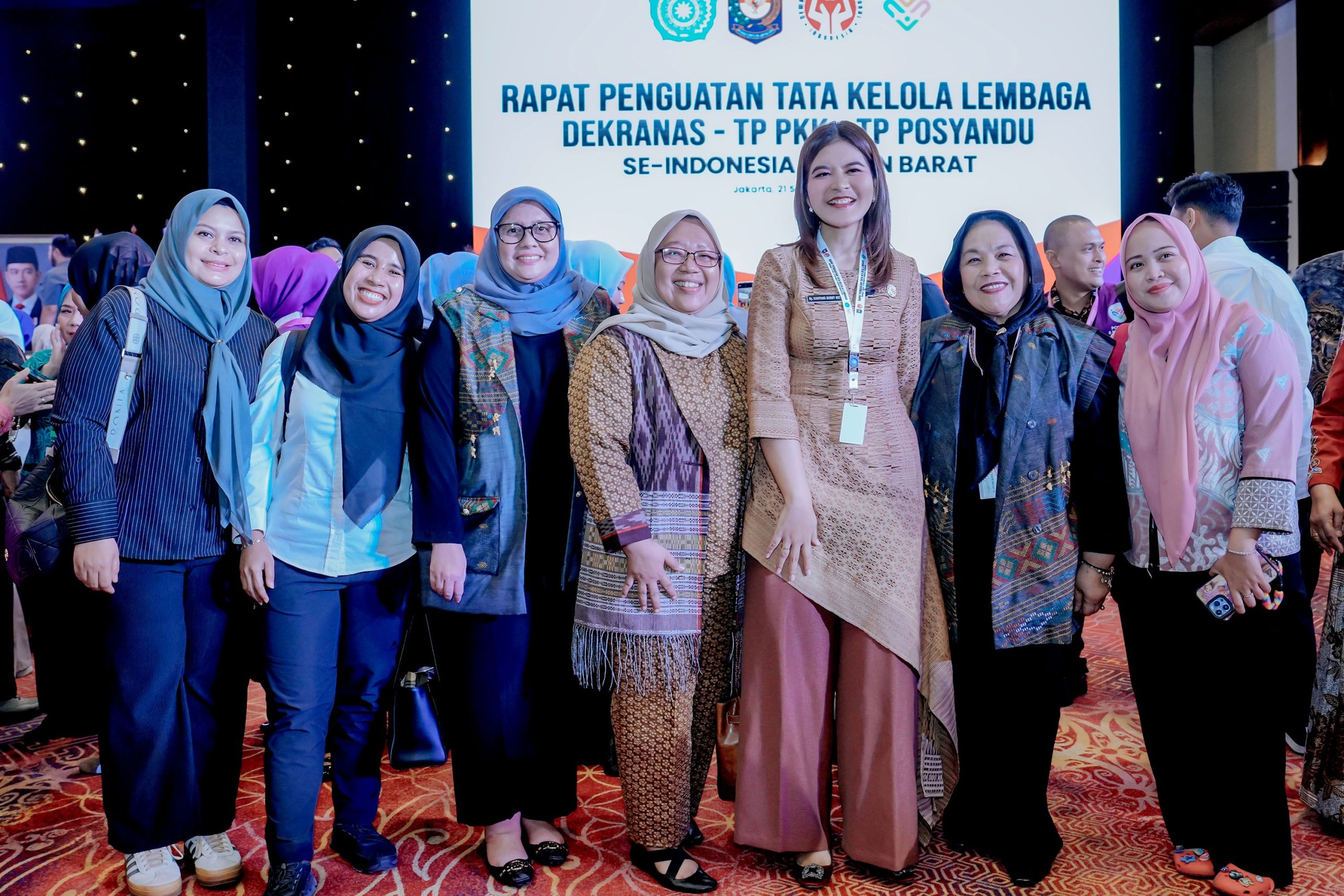 Foto Ketua Dekranasda Sumut Hadiri Rakor Penguatan Tata Kelola Lembaga Dekranas 6 scaled