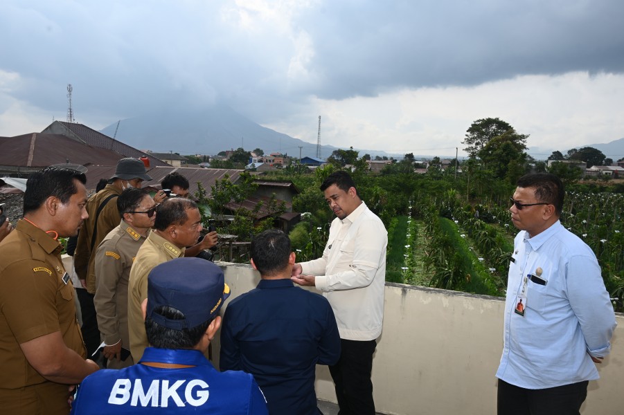 Gubernur Pemantauan di PVMBG Sinabung 4 jpg