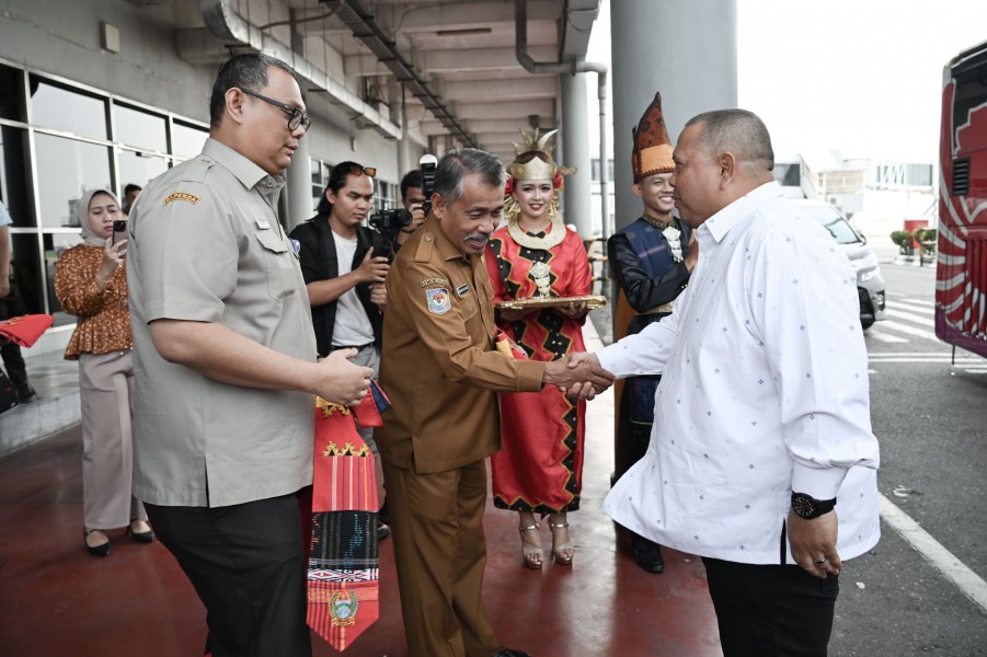 PemprovSumut Menyambut Kedatangan Tamu Delegasi IMT GT 1 jpg