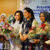 Pelatihan Merangkai Bunga dan Menghias Kukis, Airin Dorong Ibu Tunggal dan Anak Yatim Kembangkan Keterampilan