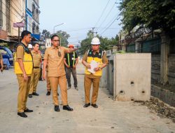 Atasi Genangan Banjir, Rico Waas Tinjau Pengerjaan Drainase sepanjang 385 Meter di Sei Agul
