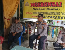 Tampung Aspirasi, Wakapolsek Sipispis “Ngebonsai” Bersama Masyarakat