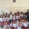Mengajar Dengan Hati Untuk Generasi Penerus Bangsa, Pos Aroba Satgas Yonif 147/KGJ Gelar Giat Goes to School di SD YPPK Santo Andreas Distrik Aroba