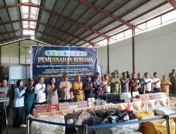 Kejari TBA Bersama BC Teluk Nibung Gelar Pemusnahan Barang Bukti Telah Berkekuatan Hukum Tetap