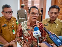 Komitmen Keterbukaan Informasi, Rico Waas Raih Penghargaan Achievement Person KI Sumut Award 2026