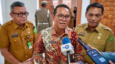 Komitmen Keterbukaan Informasi, Rico Waas Raih Penghargaan Achievement Person KI Sumut Award 2026